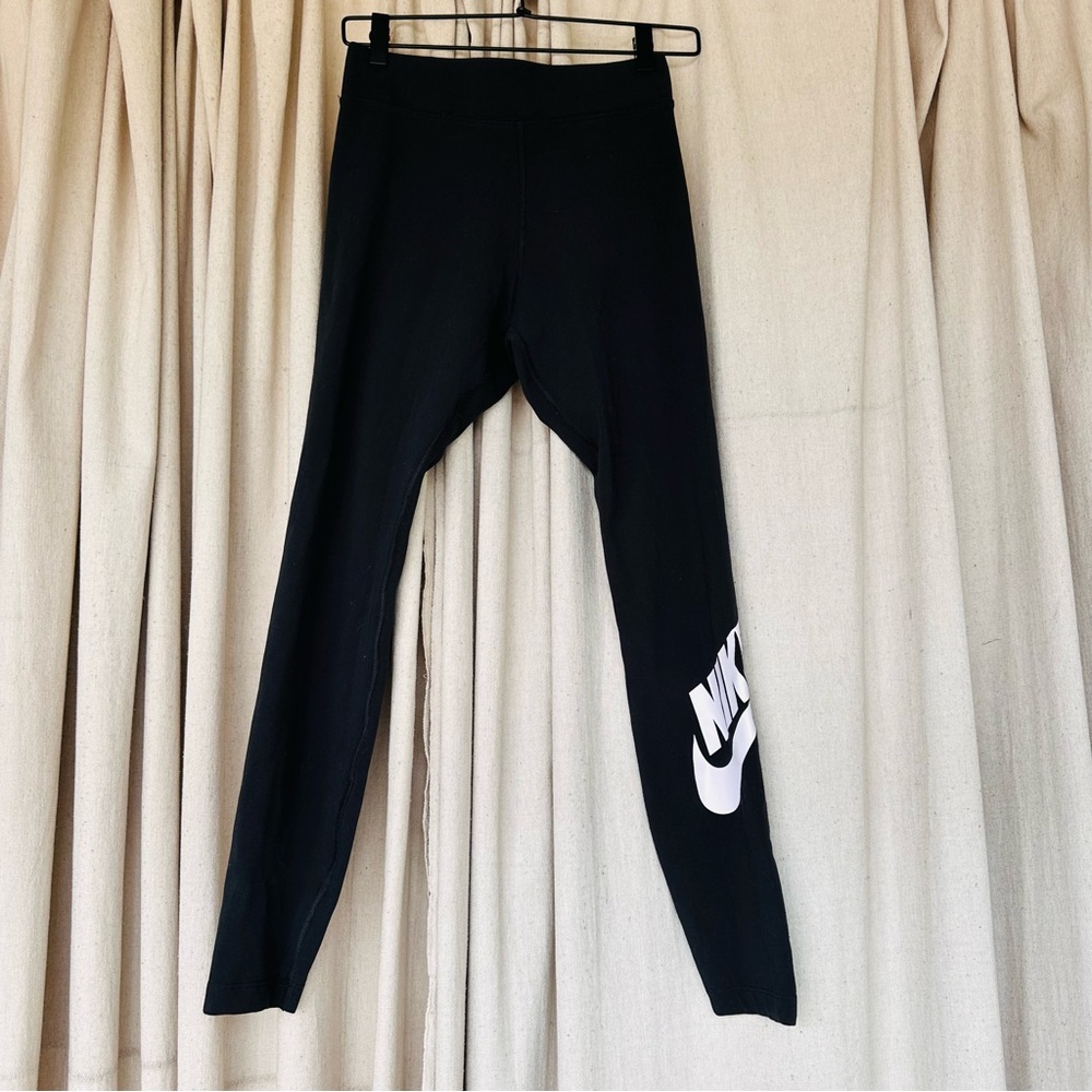 SOLD Nike Black Performance Leggings